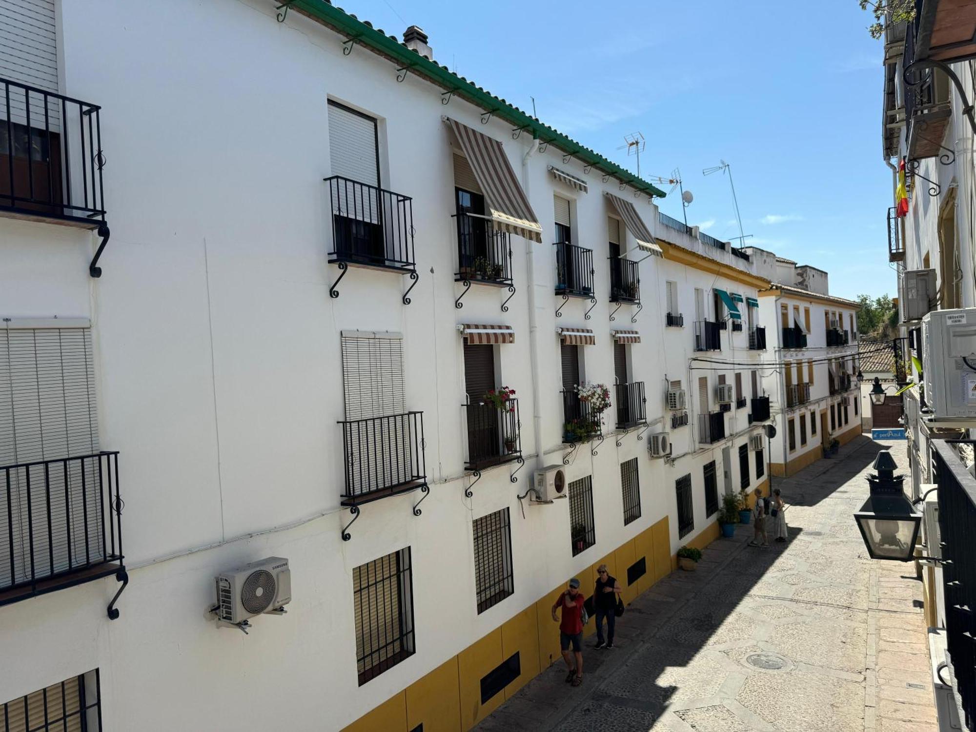 Balcon De Los Patios Con Parking Кордова Экстерьер фото